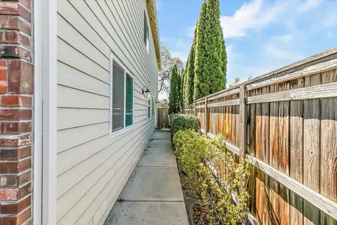 3910 Cherry Lane Medford OR 97504
