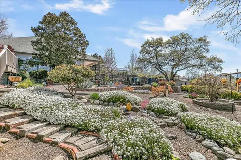 3910 Cherry Lane Medford OR 97504