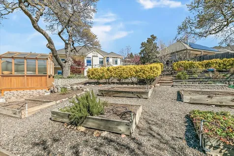 3910 Cherry Lane Medford OR 97504