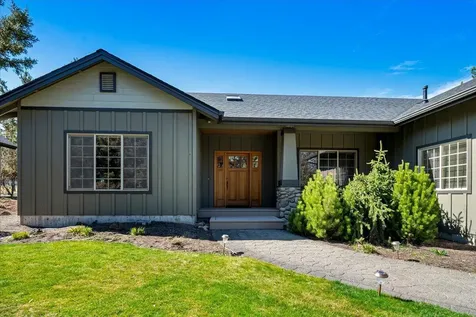387 Goshawk Court Redmond OR 97756