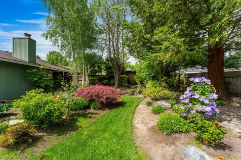 722 NW Sandy Drive Grants Pass OR 97526