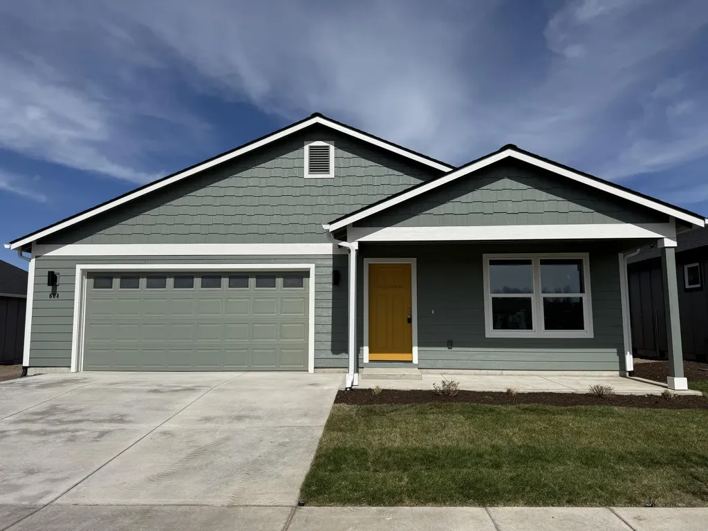 604 NE Mitchell Street Madras OR 97741
