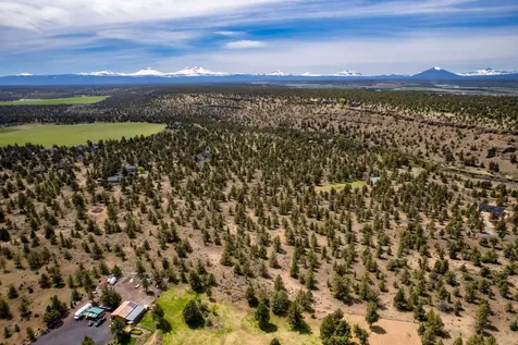 7170 NW River Springs Road Redmond OR 97756