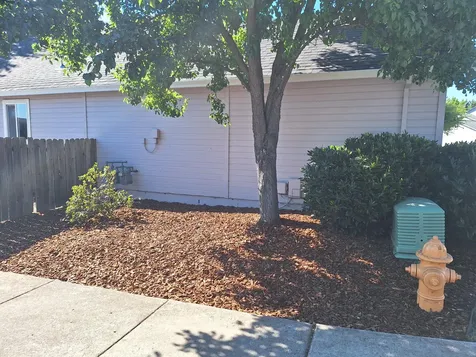 1537 Hartell Street Medford OR 97504