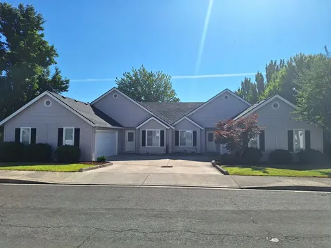 1537 Hartell Street Medford OR 97504