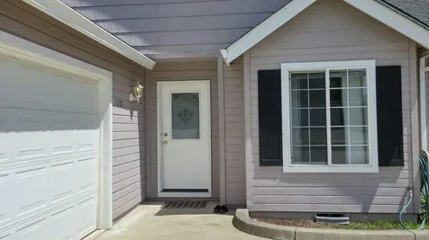 1537 Hartell Street Medford OR 97504
