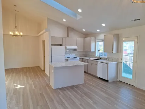 1537 Hartell Street Medford OR 97504