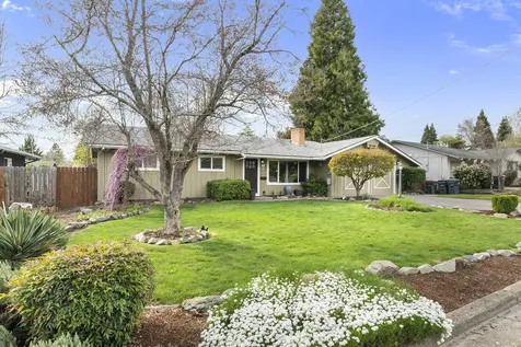 324 Stanley Avenue Medford OR 97504