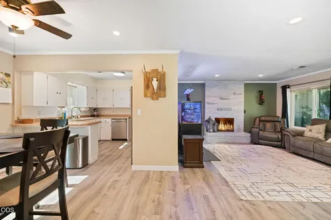 324 Stanley Avenue Medford OR 97504