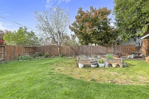 324 Stanley Avenue Medford OR 97504