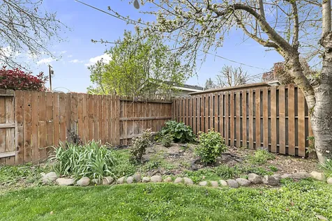 324 Stanley Avenue Medford OR 97504