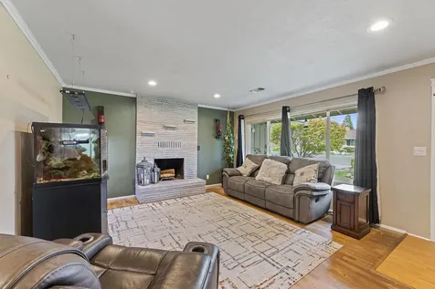 324 Stanley Avenue Medford OR 97504