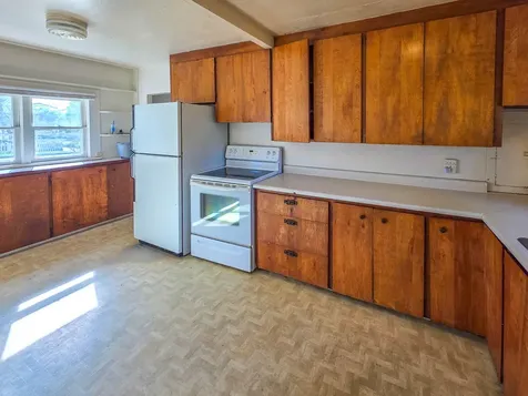 814 NW C Street Grants Pass OR 97526