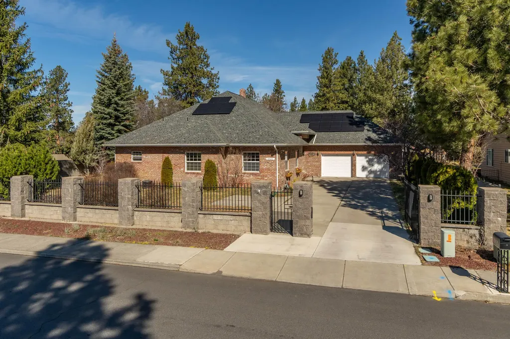19610 Poplar Street Bend OR 97702