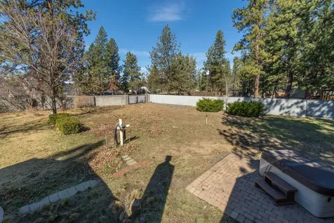 19610 Poplar Street Bend OR 97702