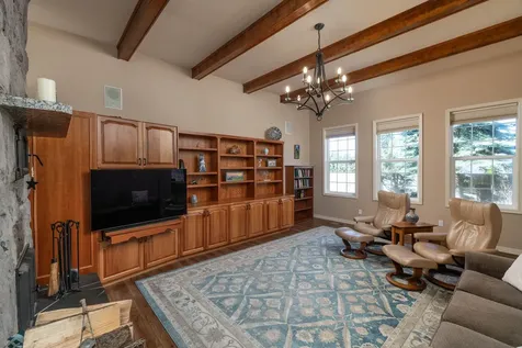 19610 Poplar Street Bend OR 97702