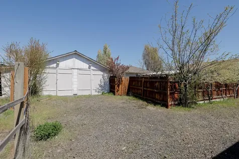 195 S Main Street Prineville OR 97754