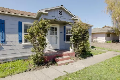 195 S Main Street Prineville OR 97754