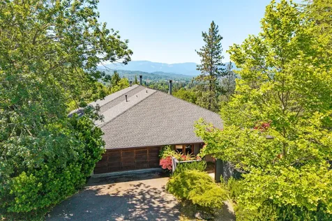 1630 NW Olmar Drive Grants Pass OR 97526