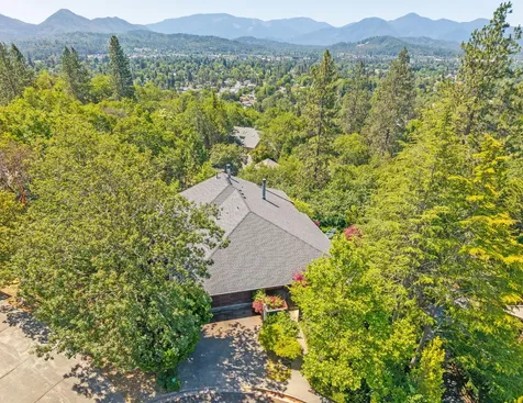 1630 NW Olmar Drive Grants Pass OR 97526