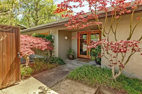 1630 NW Olmar Drive Grants Pass OR 97526