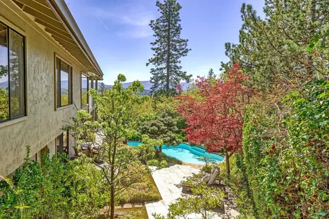 1630 NW Olmar Drive Grants Pass OR 97526