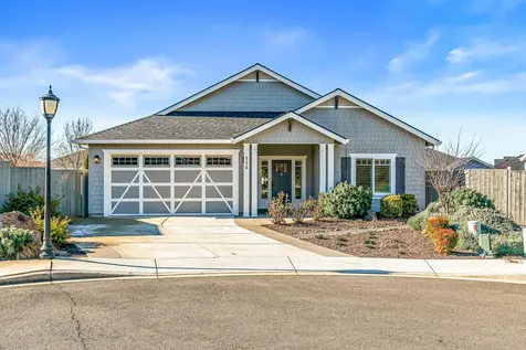 114 Connecticut Court Medford OR 97504