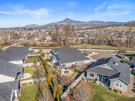 114 Connecticut Court Medford OR 97504
