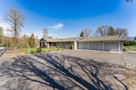 274 Parkhill Place Grants Pass OR 97527