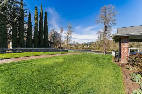 274 Parkhill Place Grants Pass OR 97527