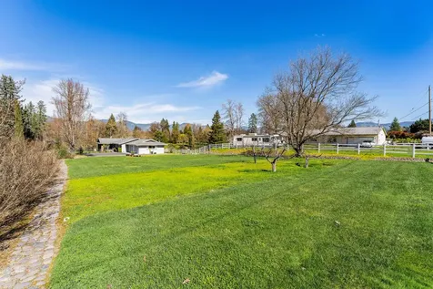 274 Parkhill Place Grants Pass OR 97527