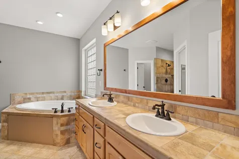 1868 NW F Street Grants Pass OR 97526