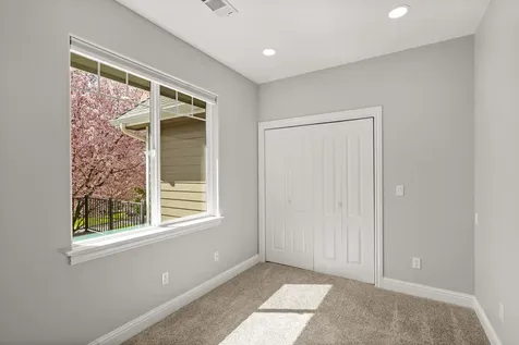 1868 NW F Street Grants Pass OR 97526
