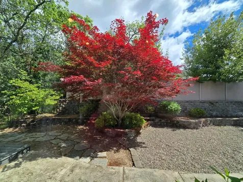 1868 NW F Street Grants Pass OR 97526
