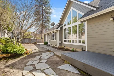 1868 NW F Street Grants Pass OR 97526