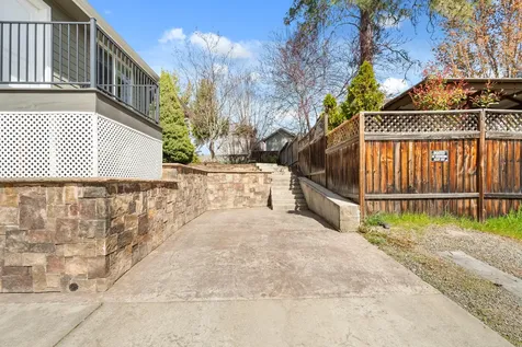 1868 NW F Street Grants Pass OR 97526