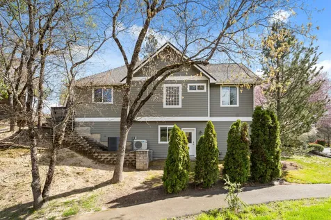 1868 NW F Street Grants Pass OR 97526