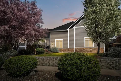 1868 NW F Street Grants Pass OR 97526