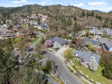 1868 NW F Street Grants Pass OR 97526