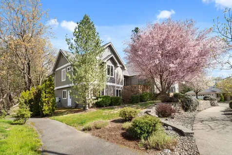 1868 NW F Street Grants Pass OR 97526