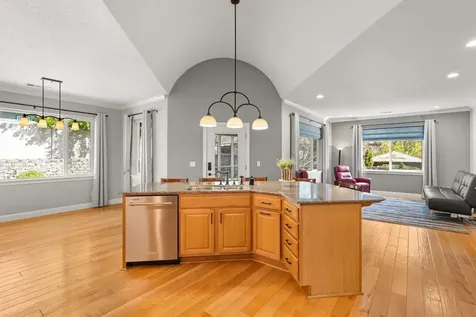 1868 NW F Street Grants Pass OR 97526