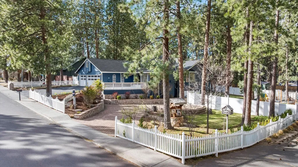 19628 Poplar Street Bend OR 97702
