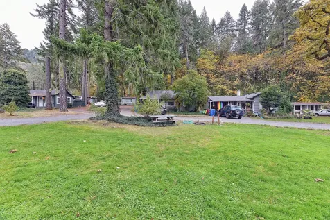 3251 Rogue River Highway Grants Pass OR 97527