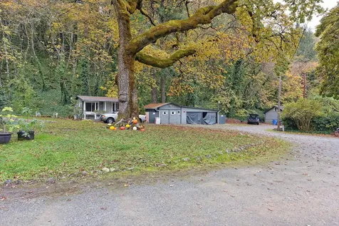 3251 Rogue River Highway Grants Pass OR 97527