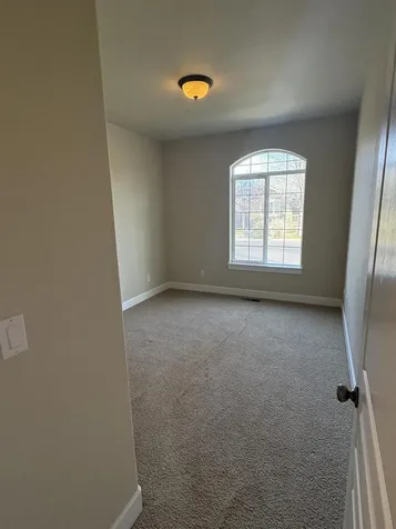 1642 NW Hemlock Avenue Redmond OR 97756