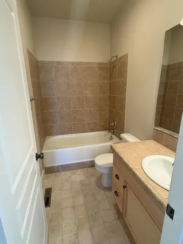 1642 NW Hemlock Avenue Redmond OR 97756