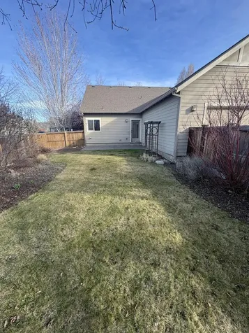 1642 NW Hemlock Avenue Redmond OR 97756