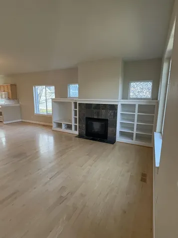 1642 NW Hemlock Avenue Redmond OR 97756