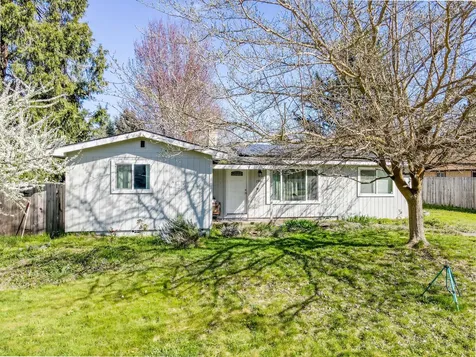 1981 Regina Way Grants Pass OR 97527