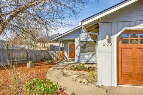 239 E Hersey Street Ashland OR 97520